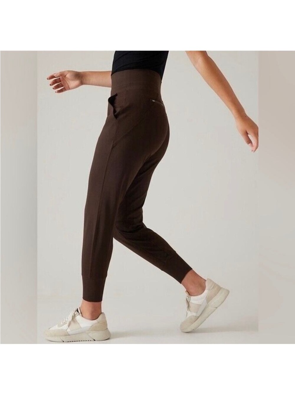 Athleta Chocolate Brown Peformance Venice Joggers Size L